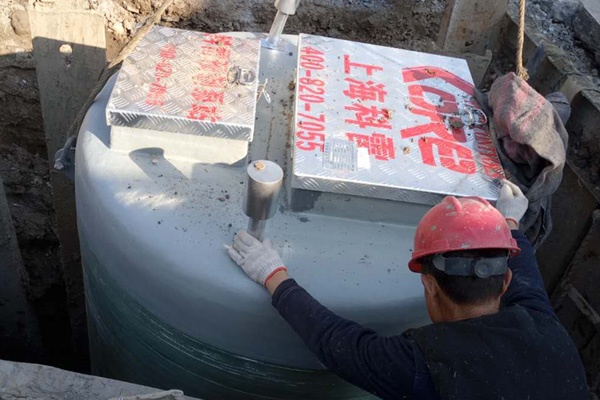 新疆金龙新苑排污整治项目,玻璃钢材质泵站